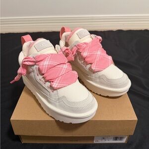 UGG Lowmel Love Sneakers in White and Pink